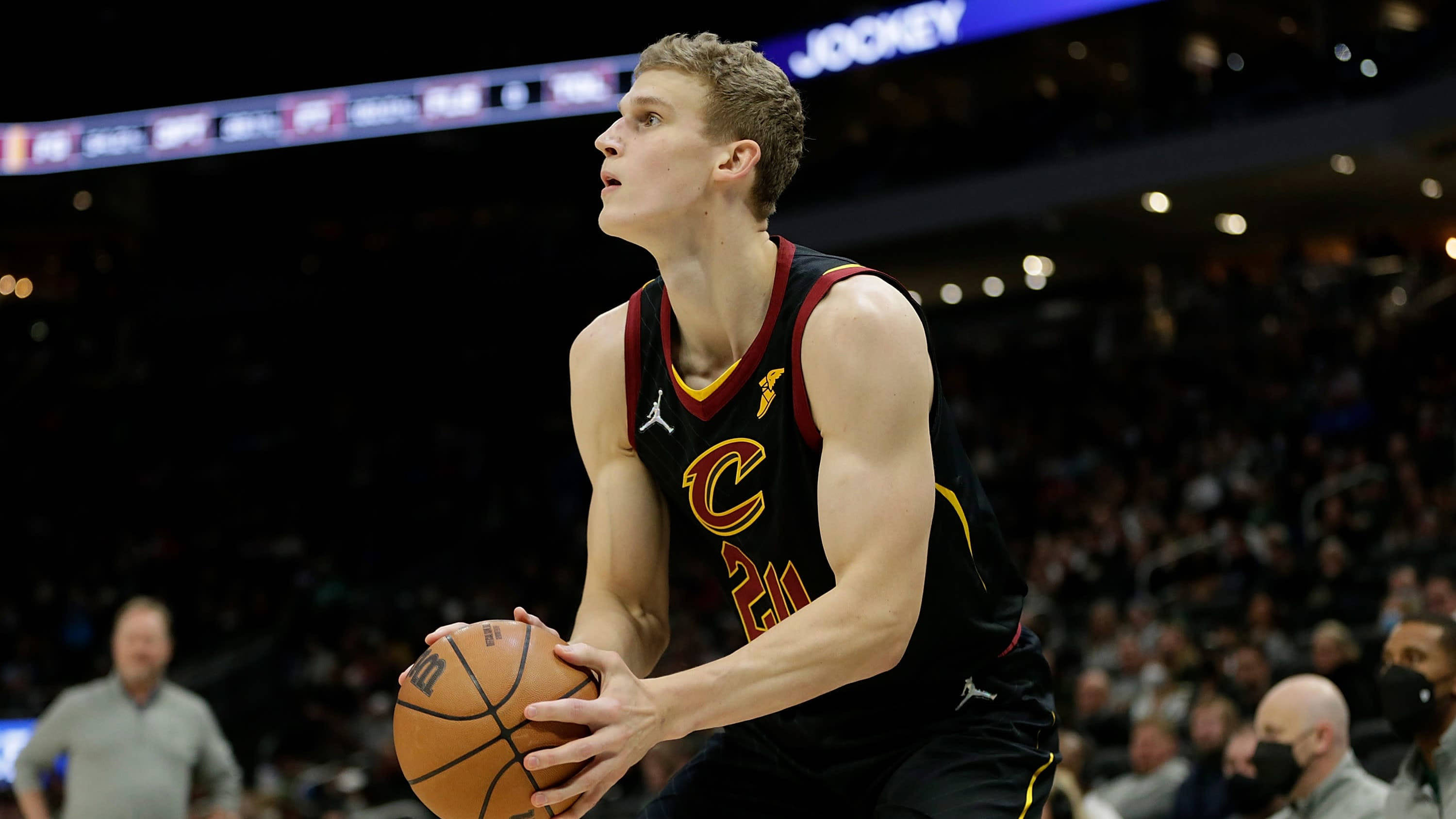 毕尔巴鄂竞技训练开放日,窗口期手感冰凉引欢呼,CBA季后赛在即,心理建设被强调的简单介绍-九游网站