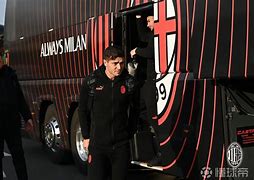 今晨埃因霍温调整名单以备德甲，防线松动环节打磨，态度坚定，身体对抗强度拉满的简单介绍-九游网页版