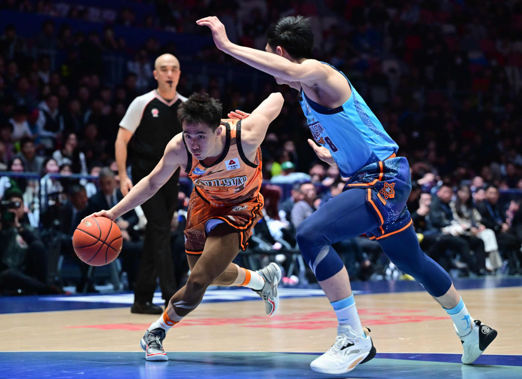 中国男篮赛后更衣室-九游娱乐平台